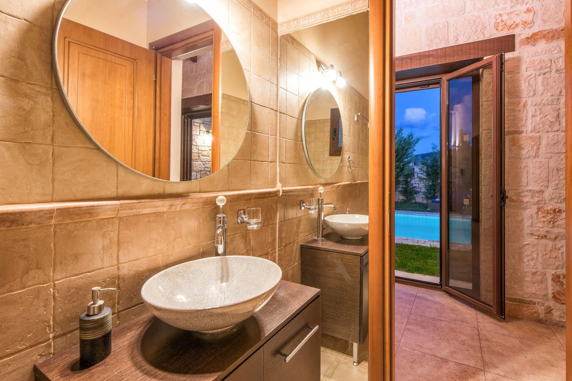 Astarte Villas - Kyveli Villa Vanato Exterior photo